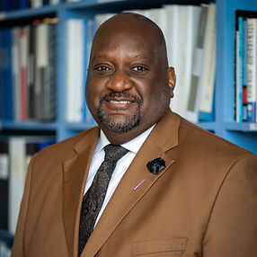 Gregory Esnard headshot